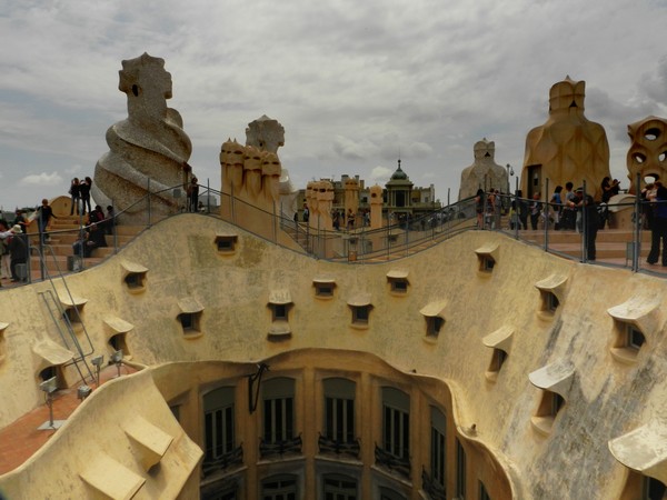 Nikon COOLPIX P500: SUNT ghid de calatorie la Barcelona, poza 2