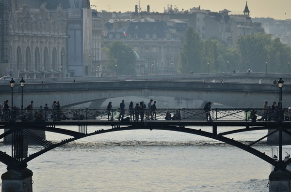 Nikon D5100: SUNT ghid de calatorie la Paris