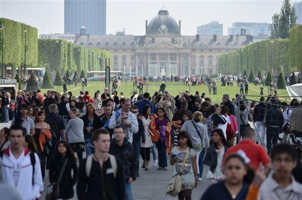 Nikon D5100: SUNT ghid de calatorie la Paris, poza 8