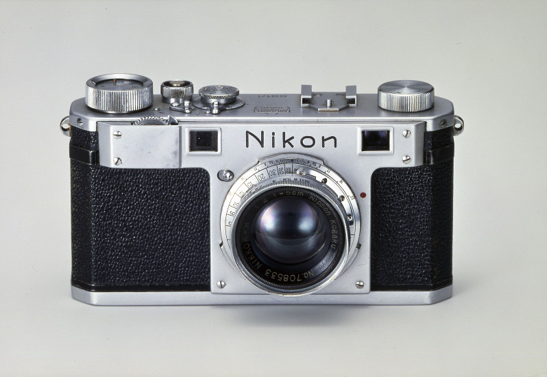 Syndicate Craftsman Night spot Nikon: primii 100 de ani