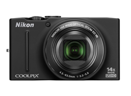 Nikon COOLPIX S8200 